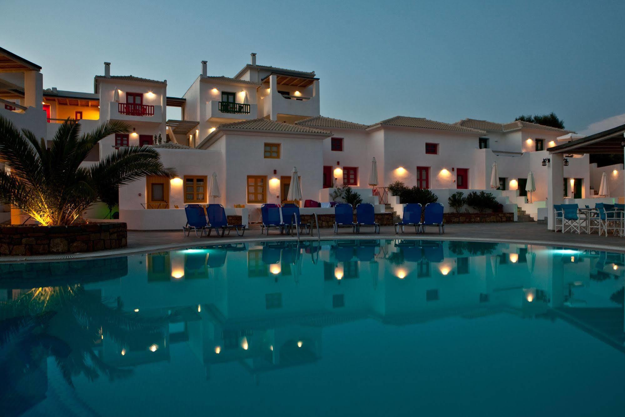 Viva Mare Foinikounta Aparthotel Finikounta Buitenkant foto