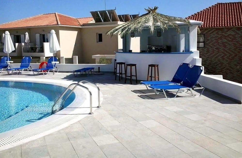 Viva Mare Foinikounta Aparthotel Finikounta Buitenkant foto